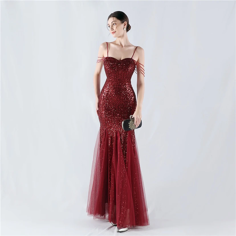 Création de perles, de sequins et de tulle pour une robe de soirée, spectacle, animateur, réunion annuelle view 5