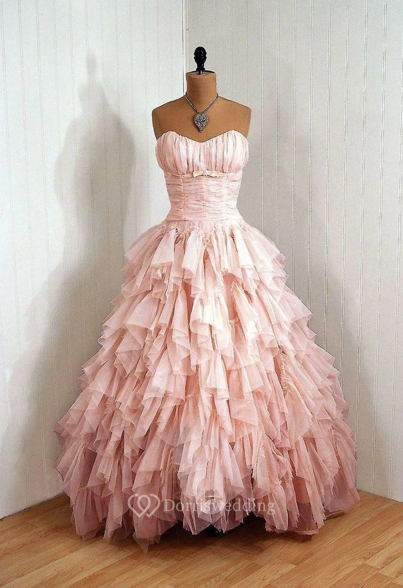Precioso vestido de fiesta de tul con escote corazón y volantes hasta el suelo. view 11