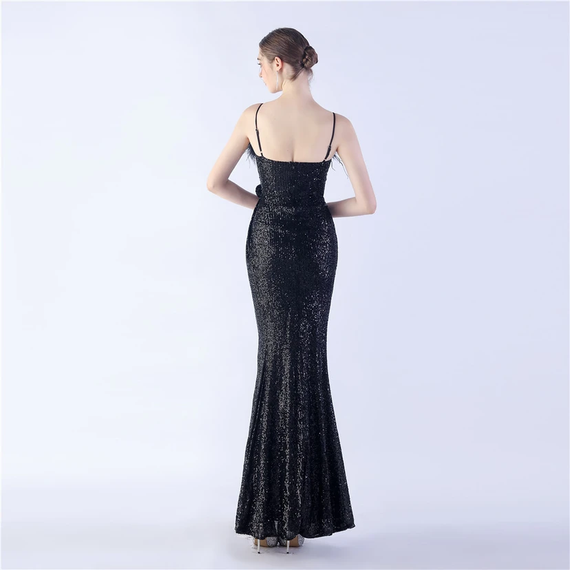 Vestido de noche de alta gama para bodas, con flores y detalles de plumas de avestruz. view 15