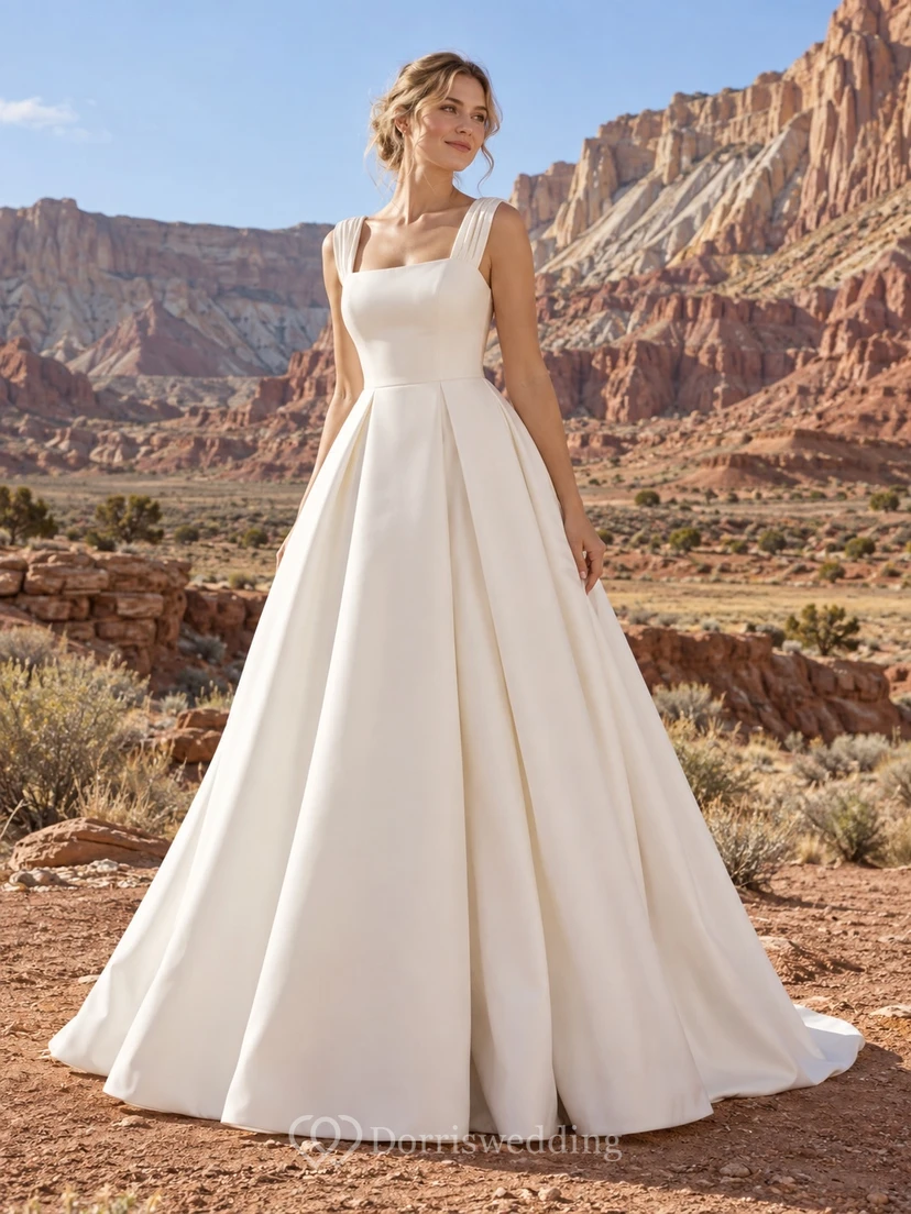 Vestido de novia sencillo de satén plisado, largo hasta el suelo, con escote cuadrado, sin mangas y pliegues profundos en la parte delantera.