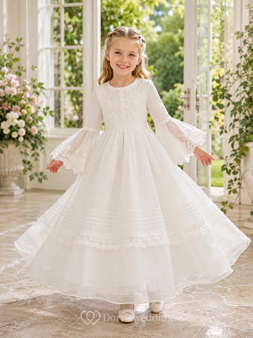 Elfenbeinfarbenes Kommunionkleid mit Glockenärmeln und Rundhalsausschnitt aus mehrlagigem Tüll