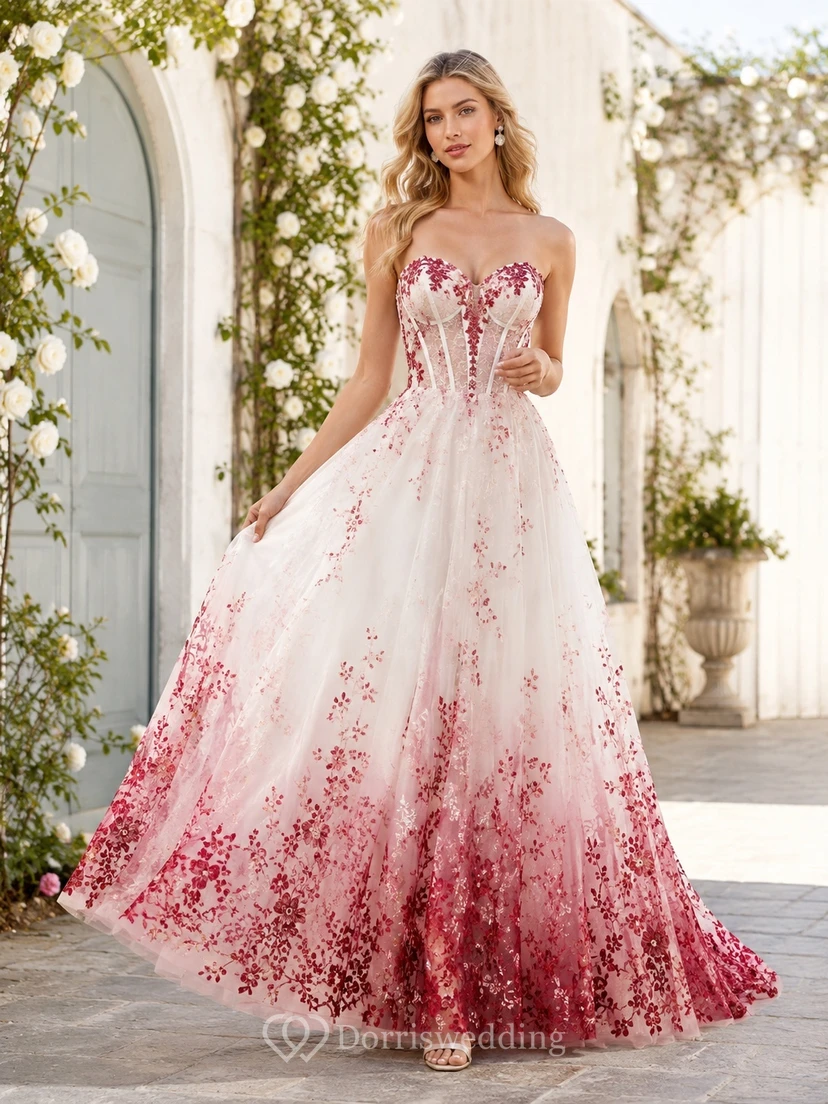 Rotes, trägerloses, bodenlanges Brautkleid mit Ombré-Effekt und Herzausschnitt aus Tüll mit Korsett