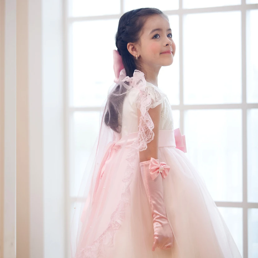 Princess Ruffled Lace Tier Tulle Flower Girl Veil with Bow view 4