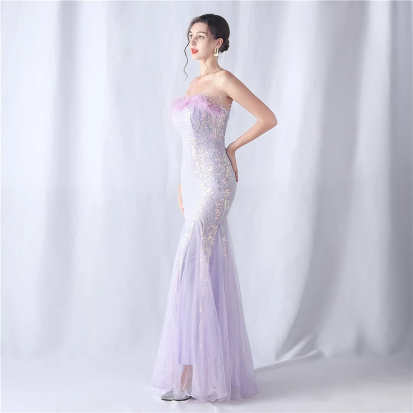 Vestido de noche de malla con lentejuelas y top palabra de honor con estampado de plumas de avestruz y flores para bodas y reuniones. view 46