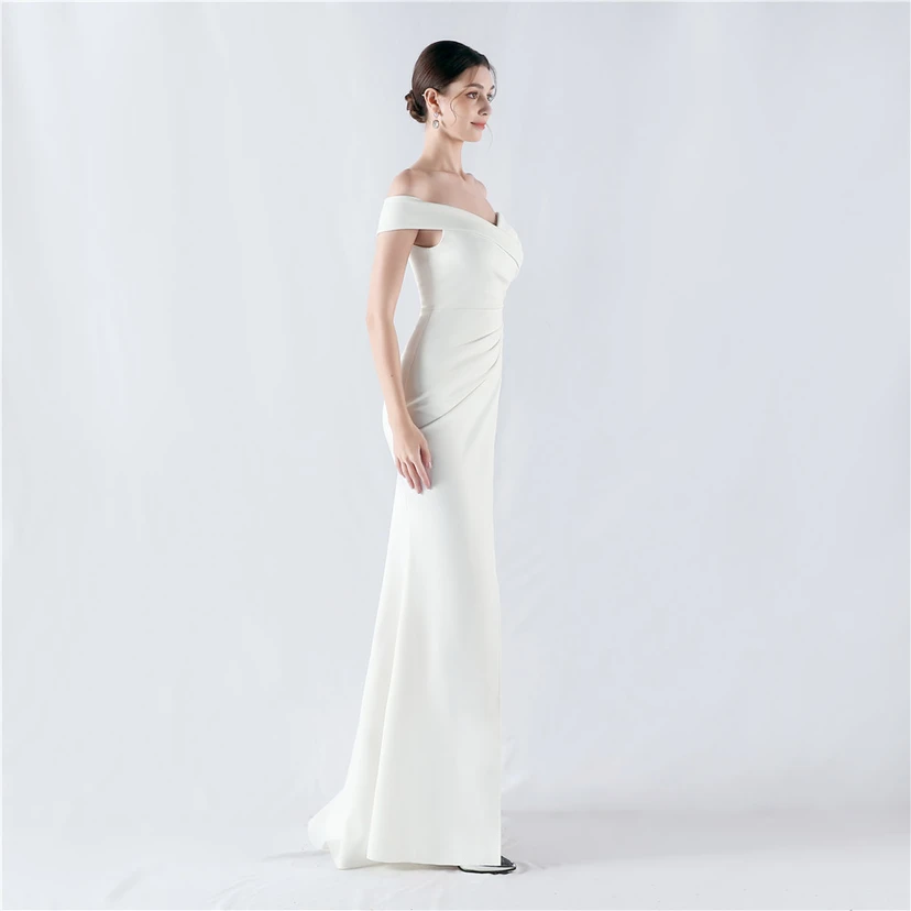 Robe de soirée classique asymétrique en satin à queue de poisson view 55