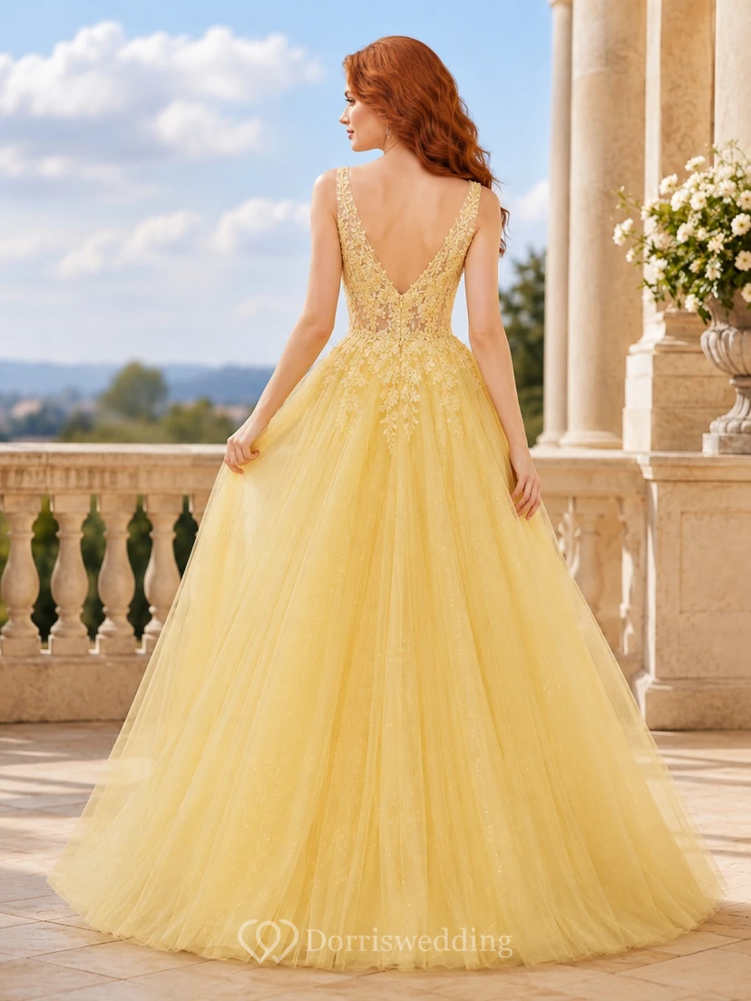 Gelbes Tüll-Ballkleid mit Illusion-V-Ausschnitt, Perlenapplikationen view 2