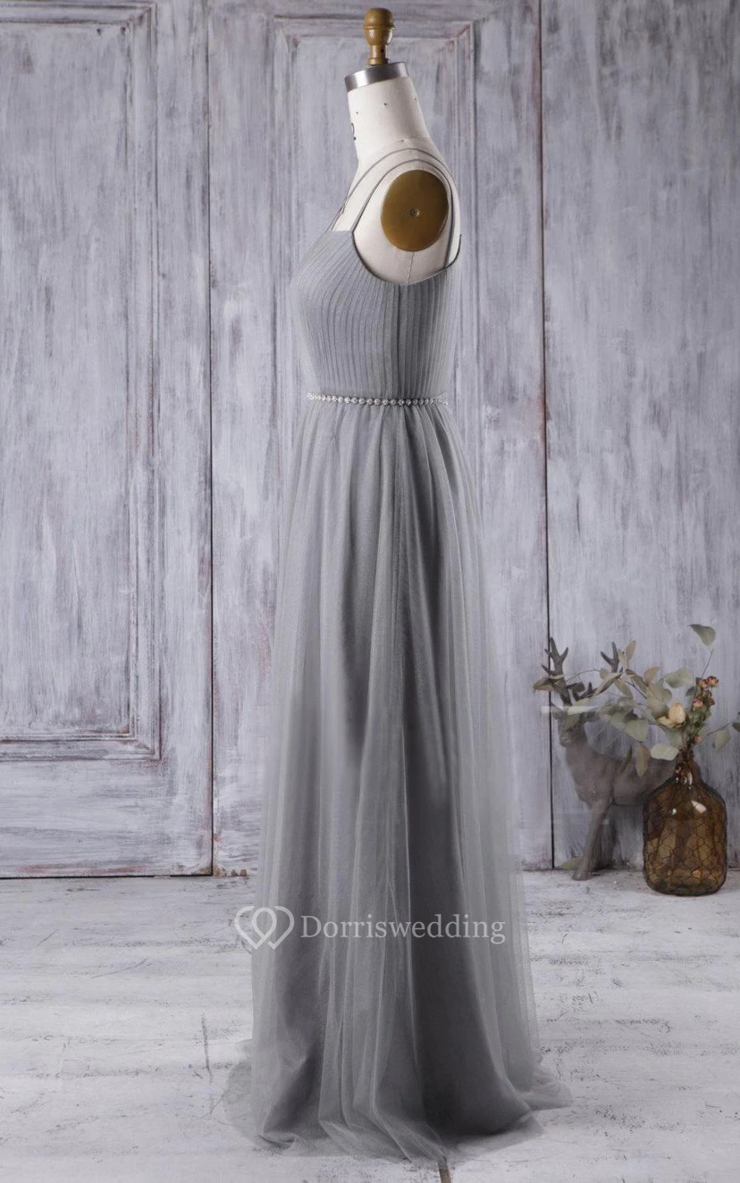 Robe longue en mousseline plissée à fines bretelles croisées et coupe trapèze view 3