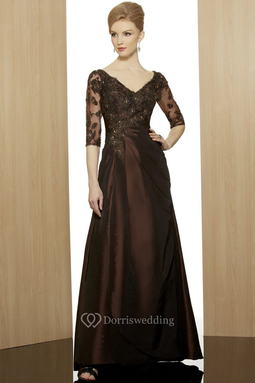 Etuikleid aus Satin, knöchellang, mit Applikationen, halben Ärmeln und V-Ausschnitt, elegant mit Perlenstickerei