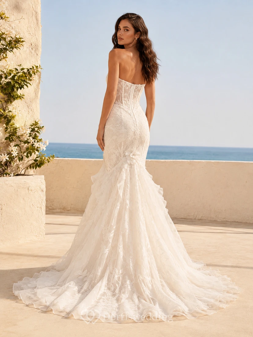 Trägerloses Brautkleid mit Herzausschnitt, floraler Spitze, Illusion-Korsett, Reißverschluss und Kapellenschleppe view 2