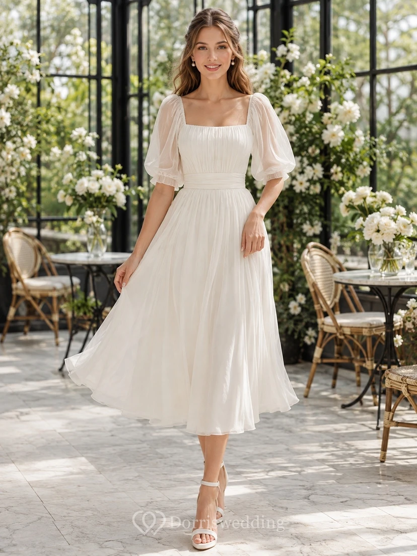 Schlichtes, wadenlanges Brautkleid aus Satin mit eckigem Ausschnitt und elegantem A-Linien-Schnitt