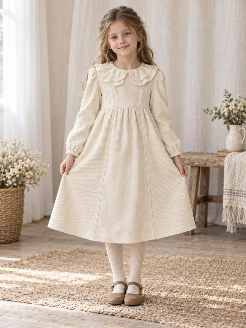 Cremefarbenes Cord-Blumenmädchenkleid mit Rüschenkragen und langen Ärmeln