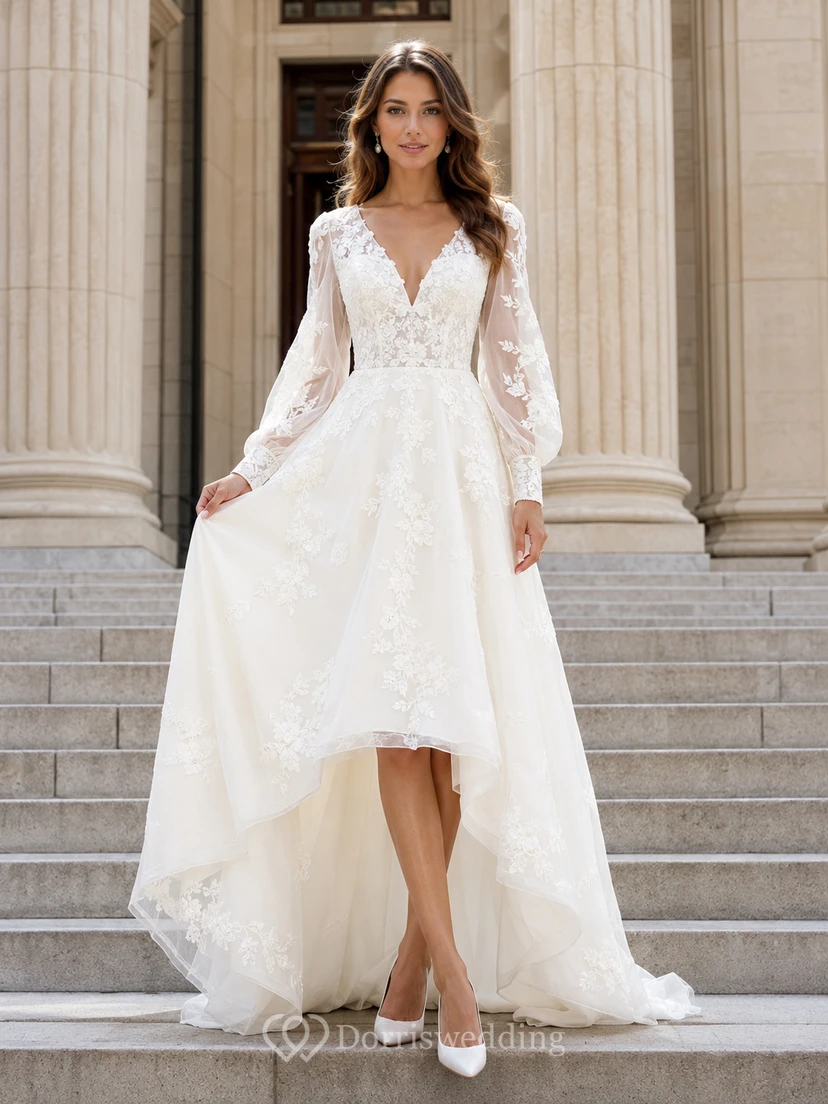 Langärmeliges Spitzenkleid mit asymmetrischem Saum für standesamtliche Hochzeiten