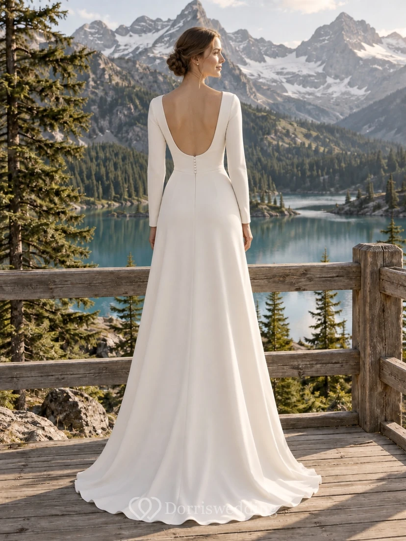 Langärmeliges Brautkleid mit U-Boot-Ausschnitt aus Crêpe de Chine in Etui-Silhouette view 2