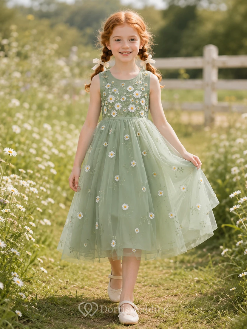 Sage Garden Daisy besticktes Blumenmädchenkleid mit ärmellosem Tüll-A-Linien-Schnitt, natürlicher Taille und Teelänge