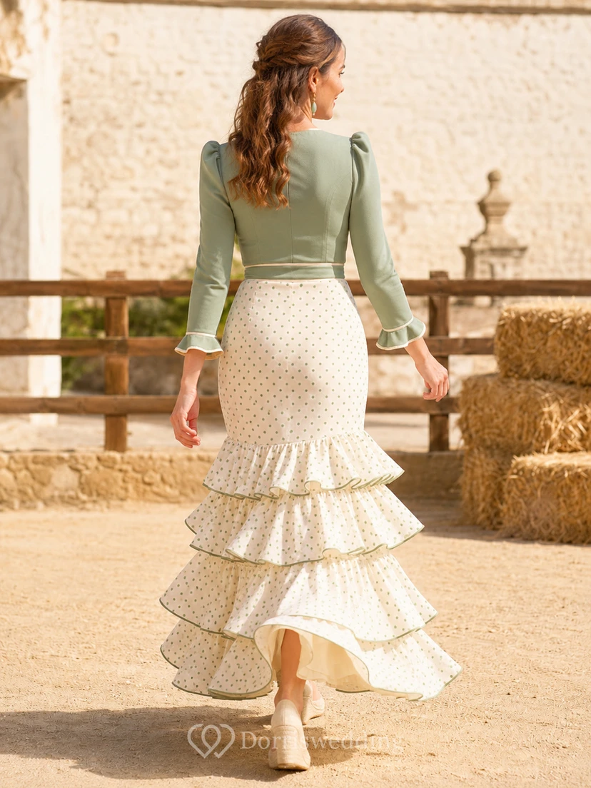 Robe deux pièces Rociero décontractée couleur sauge ivoire à pois, jupe asymétrique à volants view 2