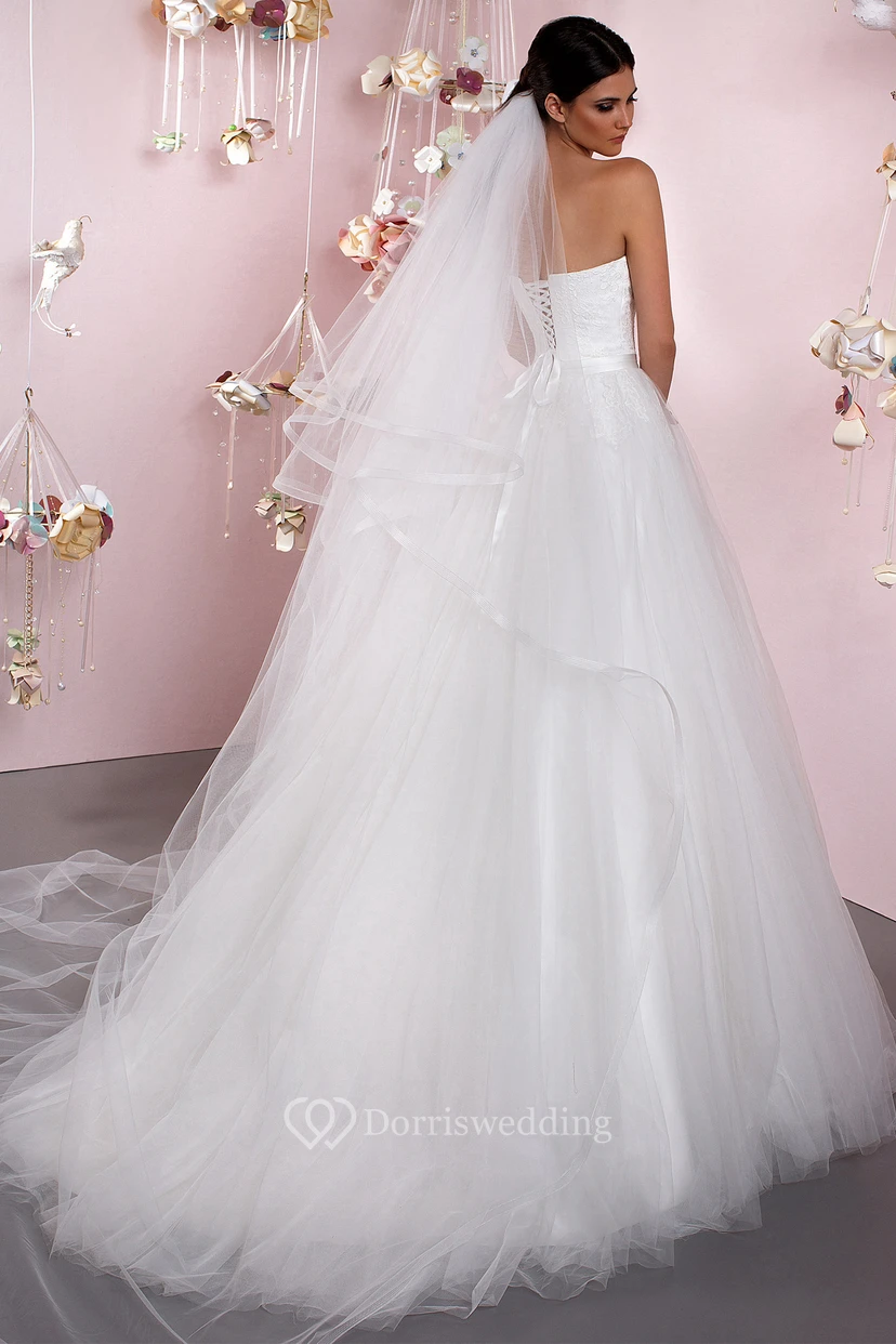 Ball Gown 3-4 Sleeve Appliqued Jewel Neck Tulle Wedding Dress view 2