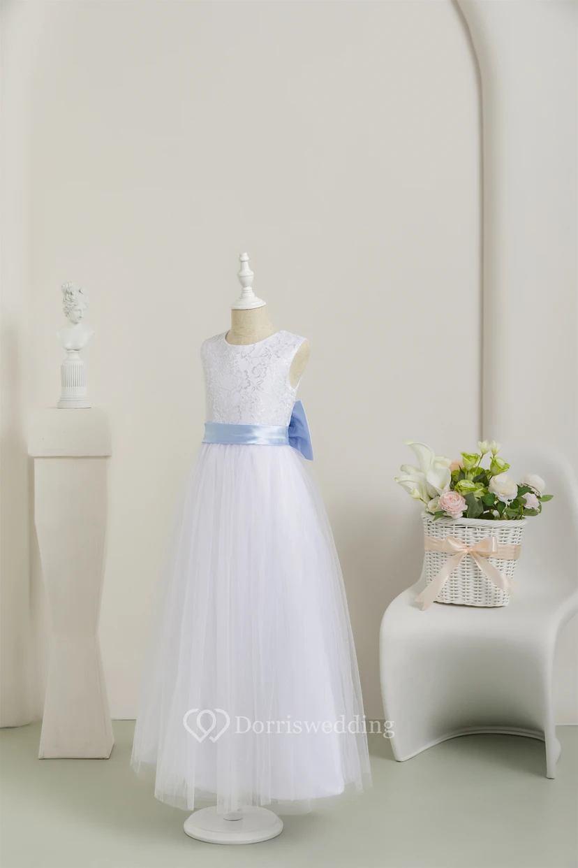 White Scoop Sleeveless Tulle A-line Communion Dress with Back Bow view 3