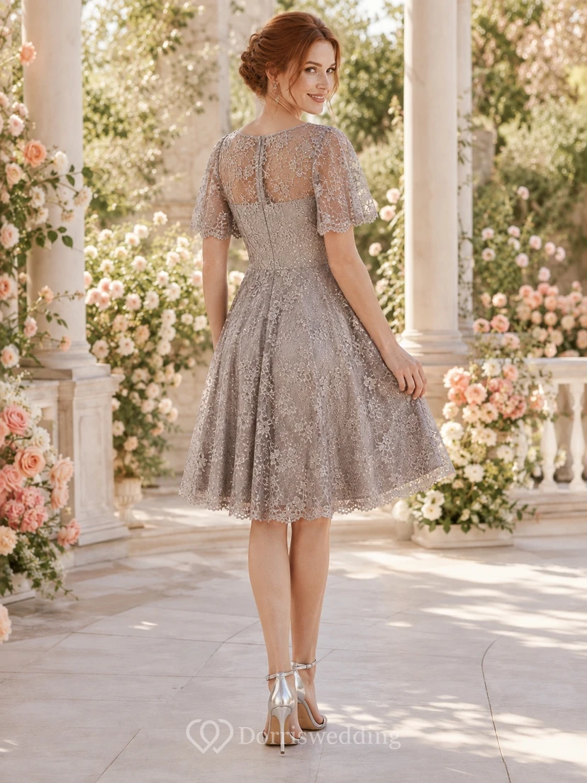 Taupefarbenes, knielanges Cocktailkleid aus Chiffon mit floraler Spitze und kurzen Ärmeln in A-Linie für den Homecoming-Ball view 2
