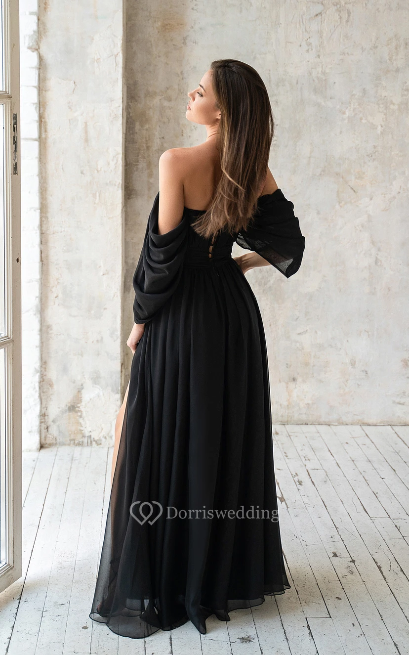 Robe de demoiselle d'honneur longue en mousseline de soie, coupe trapèze, épaules dénudées, décolleté en cœur, fronces et fente sur le devant view 4