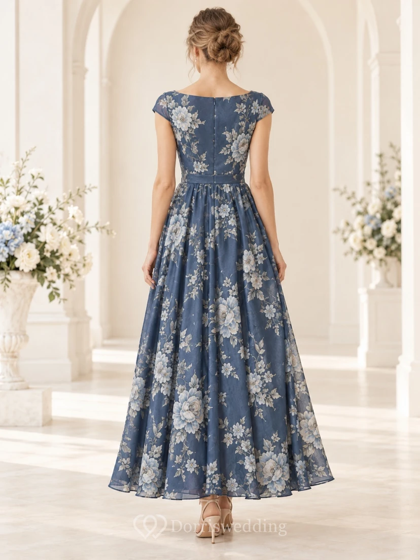 Vintage-Brautjungfernkleid in Marineblau mit Blumenmuster, U-Boot-Ausschnitt und kurzen Ärmeln view 2