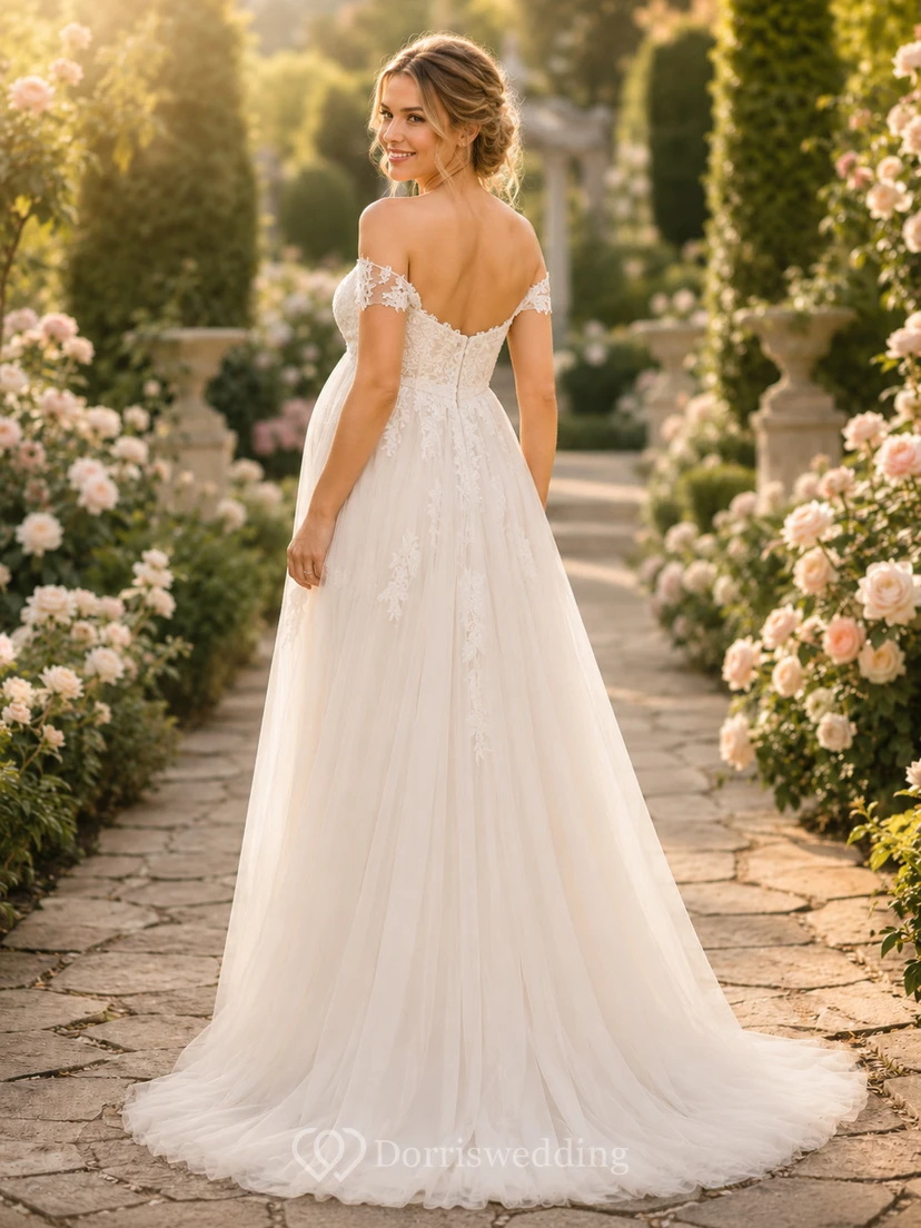 Vestido de novia premamá, vestido de baile de tul con hombros descubiertos, corpiño de encaje y cola suave. view 2