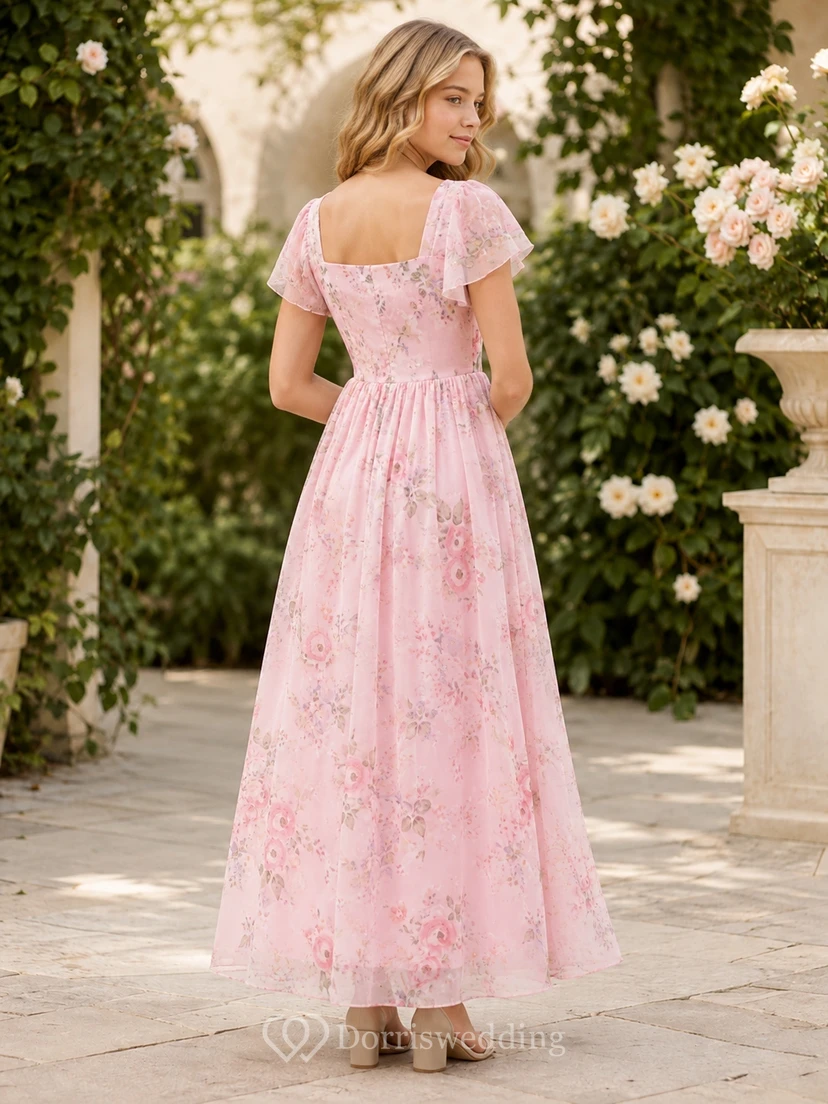 Zartrosa Brautjungfernkleid im A-Linien-Schnitt mit eckigen, kurzen Ärmeln aus Chiffon mit Blütenblattmuster und Boho-Stil view 2