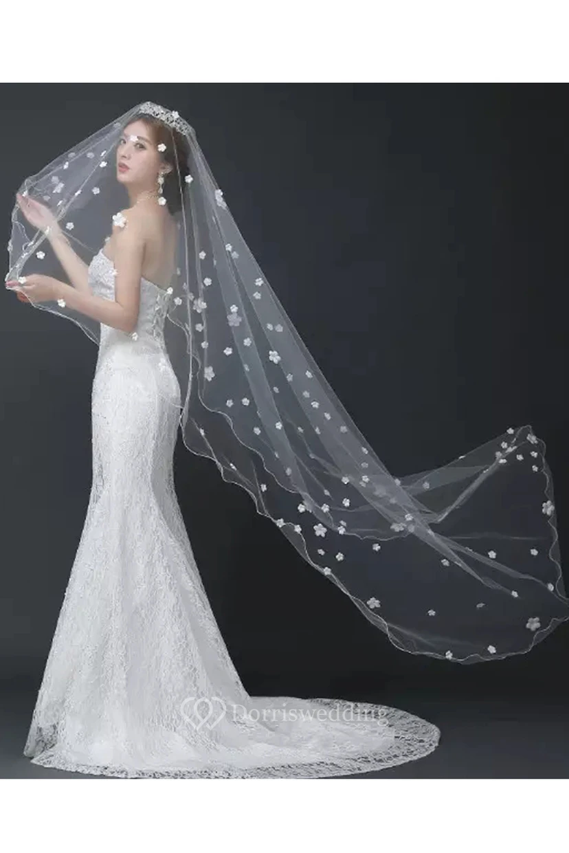 Chapel Tulle Bridal Veil With Flowers view 3