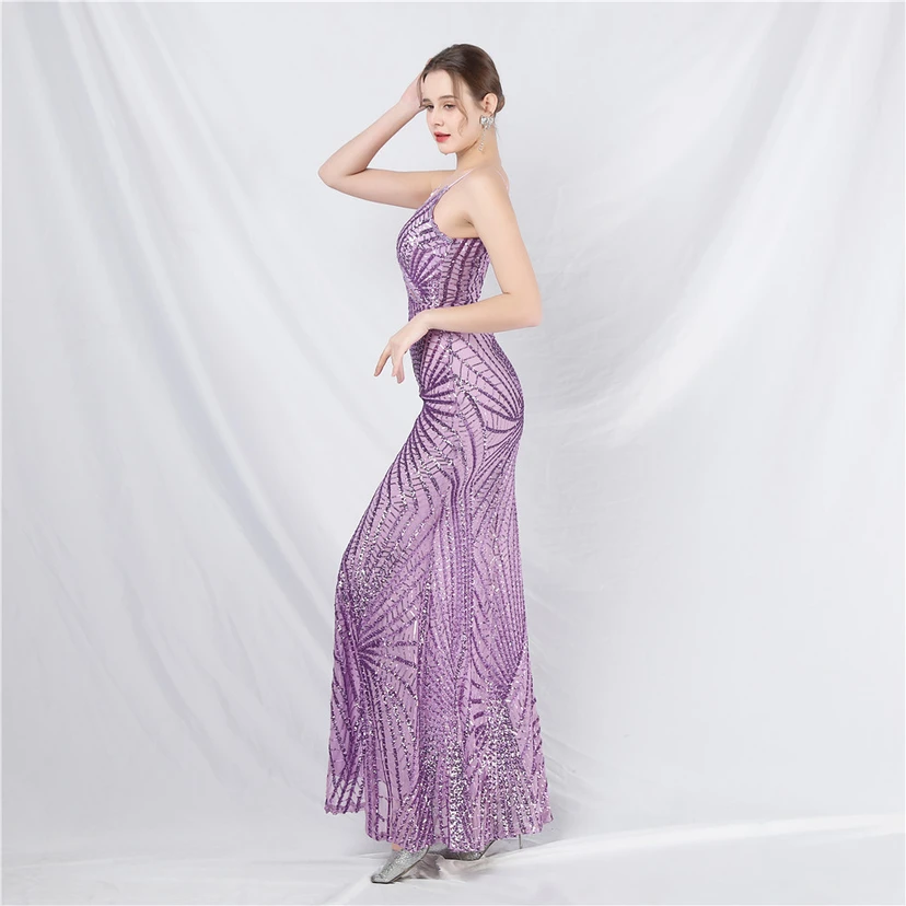 Robe de soirée longue à bretelles en maille transparente ornée de perles et de sequins view 49