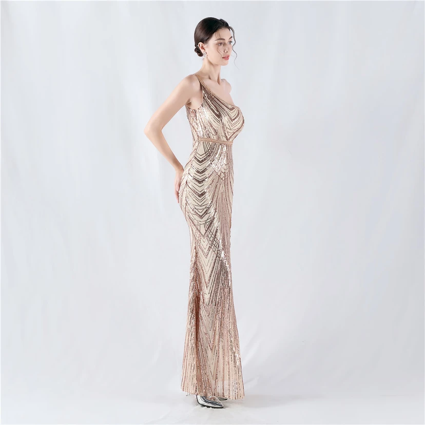 Vestido de noche asimétrico con escote alto y escote alto, adornado con cuentas florales y flores. view 55