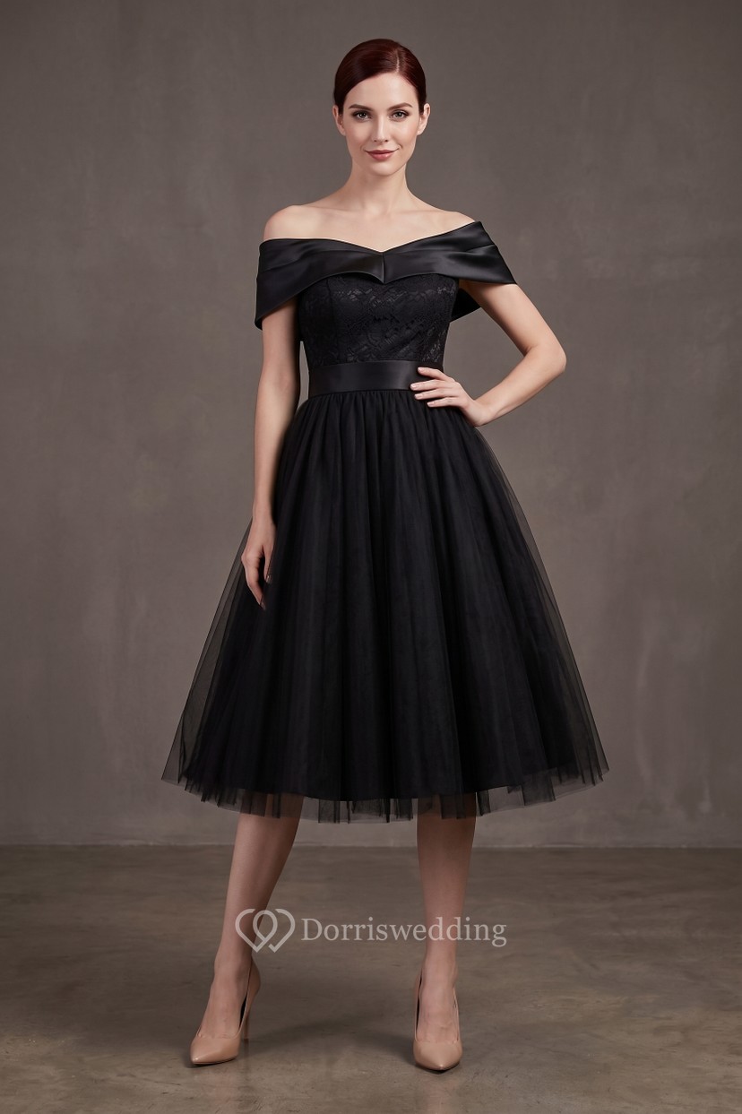 Audrey Hepburn Black Dress | Breakfast at Tiffany's Outfit