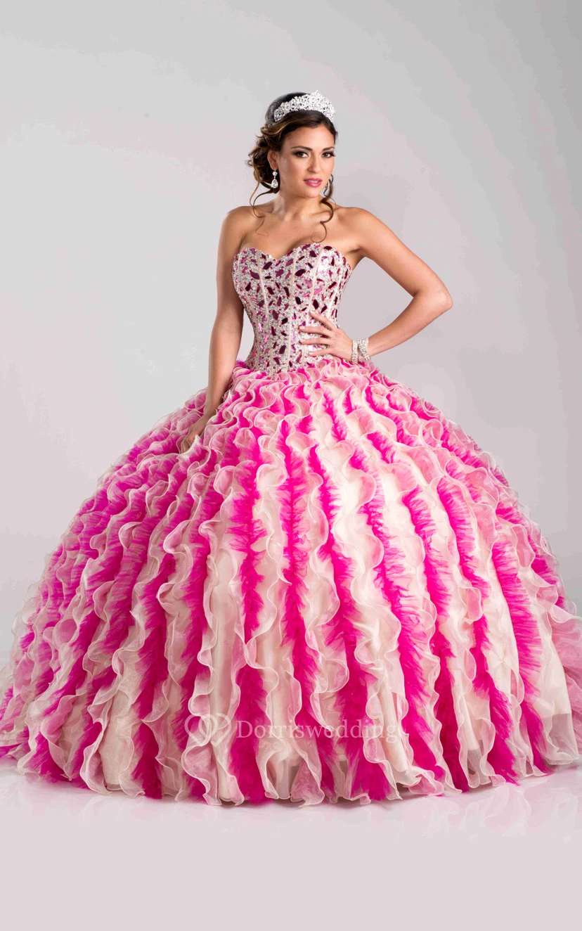 Ballkleid aus Organza und Tüll mit Rüschen und Strasssteinen