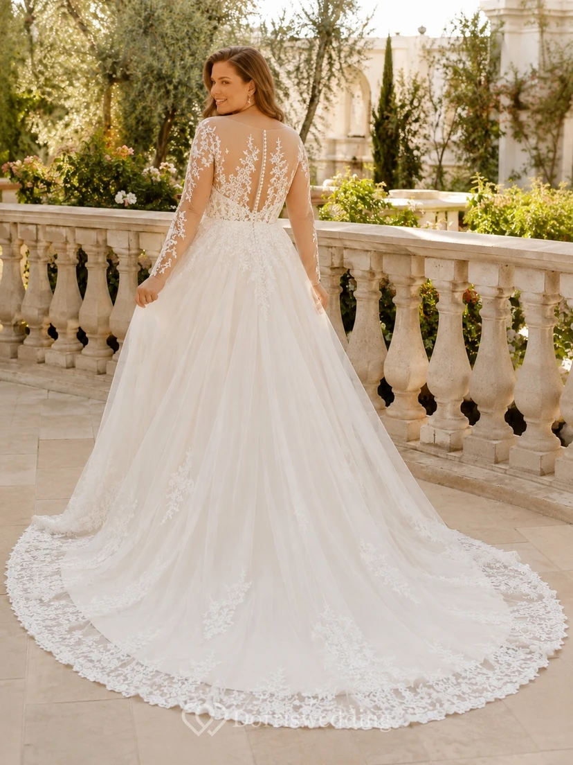 Romantisches Brautkleid in Übergröße mit langen Illusionsärmeln, V-Ausschnitt, Tüll und A-Linien-Schnitt view 2