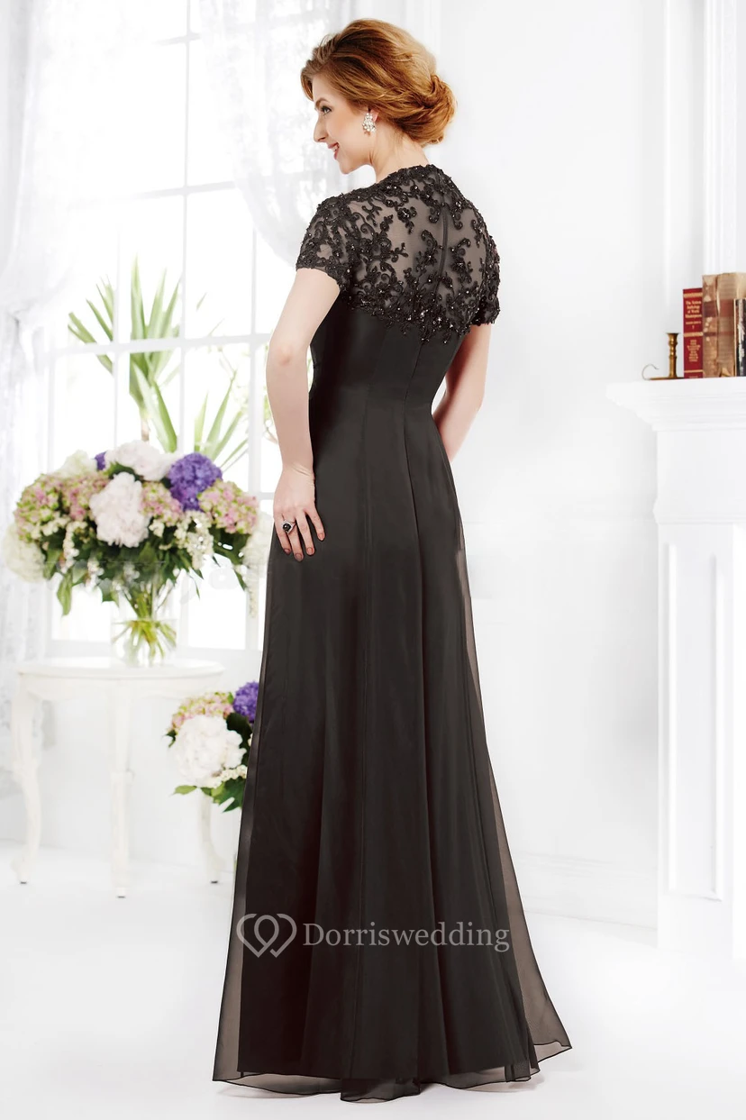 Robe de mère de la mariée à manches courtes et longue jusqu'au sol, ornée de perles et de fronces view 2