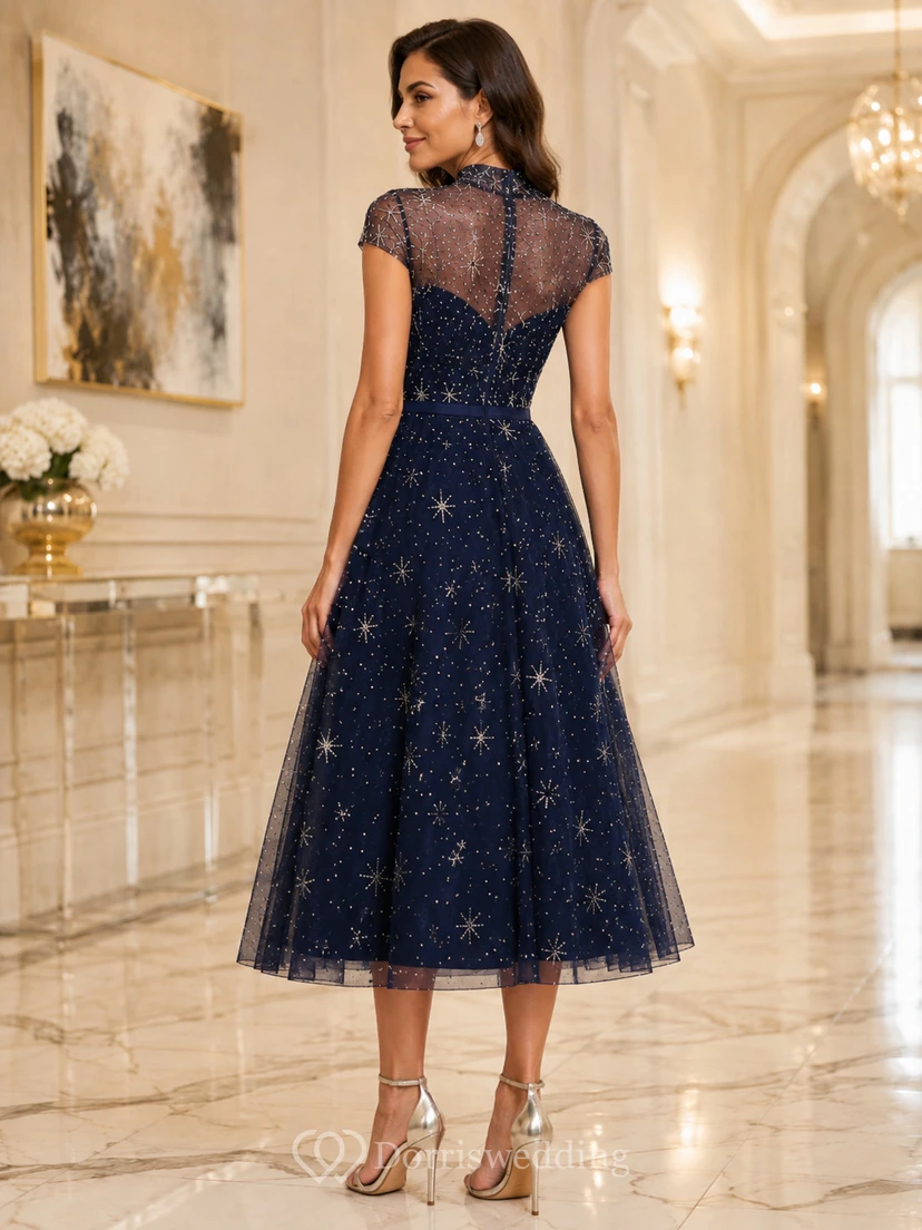 Vestido midi azul marino oscuro de cuello alto con estrellas y mangas cortas de tul para invitadas view 2