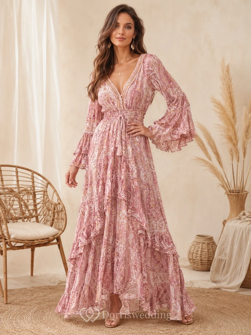 Rosa Maxikleid im Boho-Stil mit Blumenmuster, V-Ausschnitt und Poetenärmeln