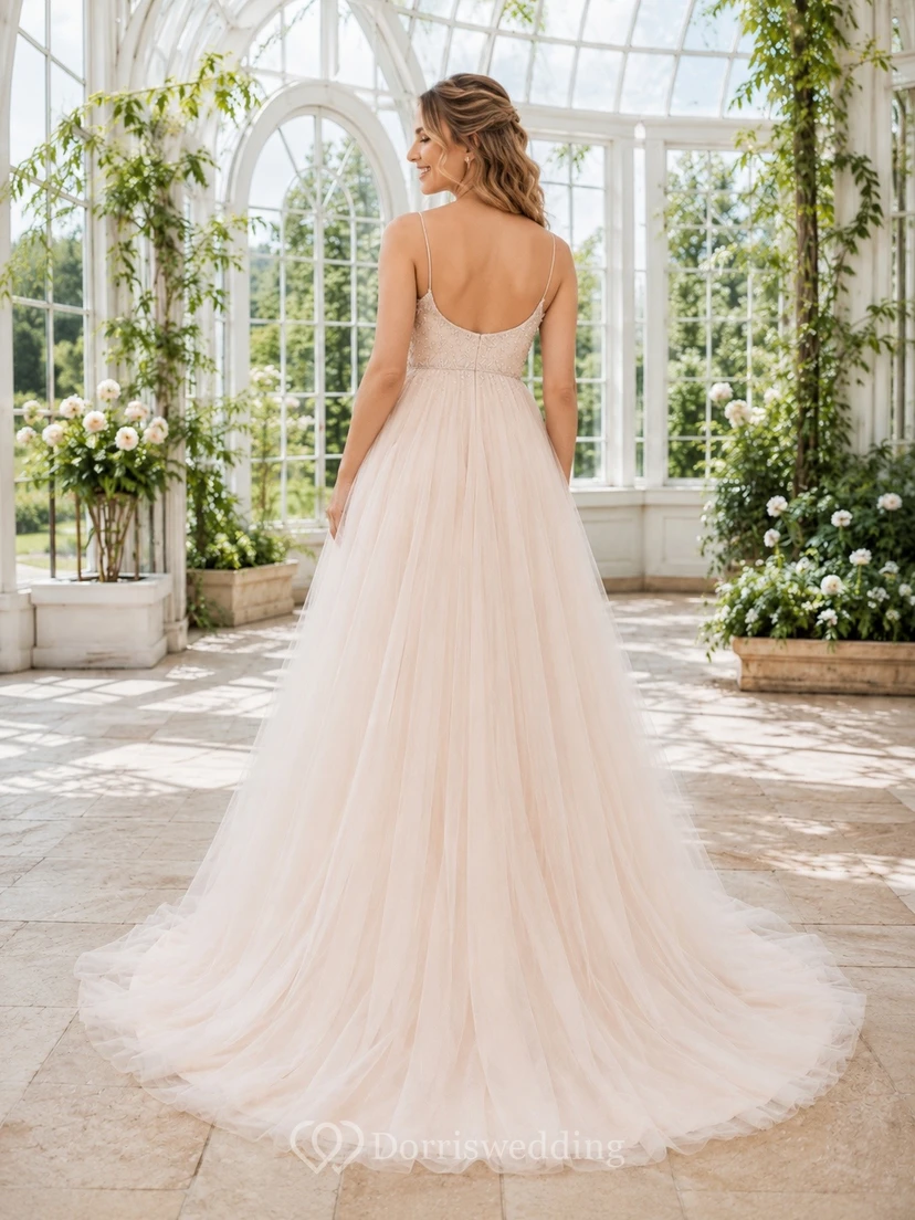 Vestido de novia romántico de tul con cola larga y tirantes finos para embarazadas view 2