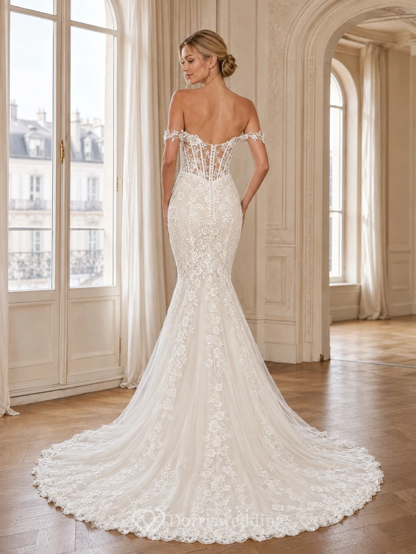 Robe de mariée sirène romantique en dentelle florale à épaules dénudées et traîne chapelle view 2