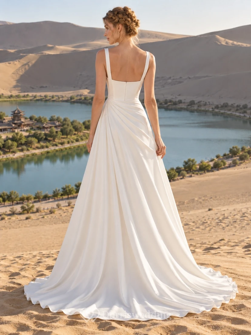 Vestido de novia sencillo de corte A con escote cuadrado, sin mangas y drapeado. view 2