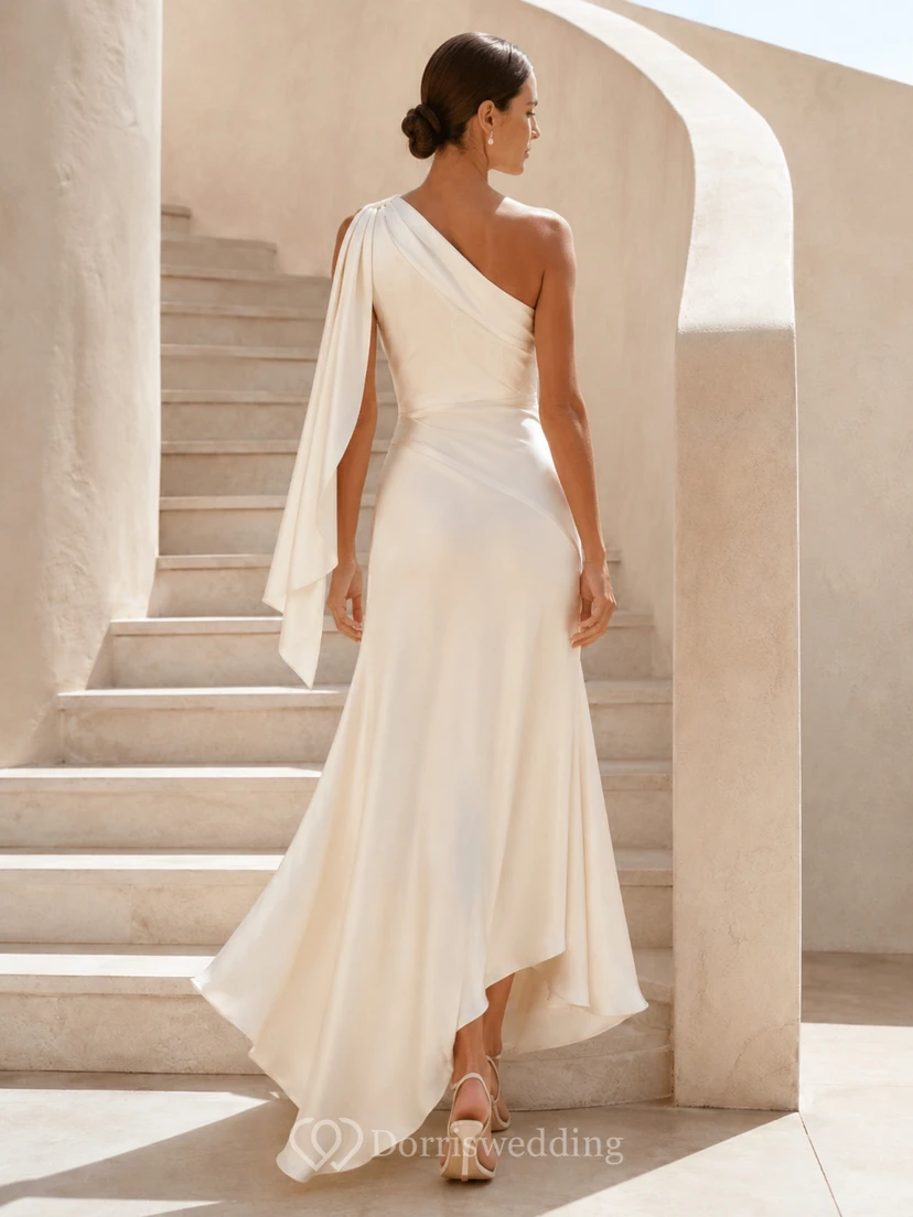 Asymmetrisches One-Shoulder-Kleid im High-Low-Stil für eine romantische Hochzeit view 2