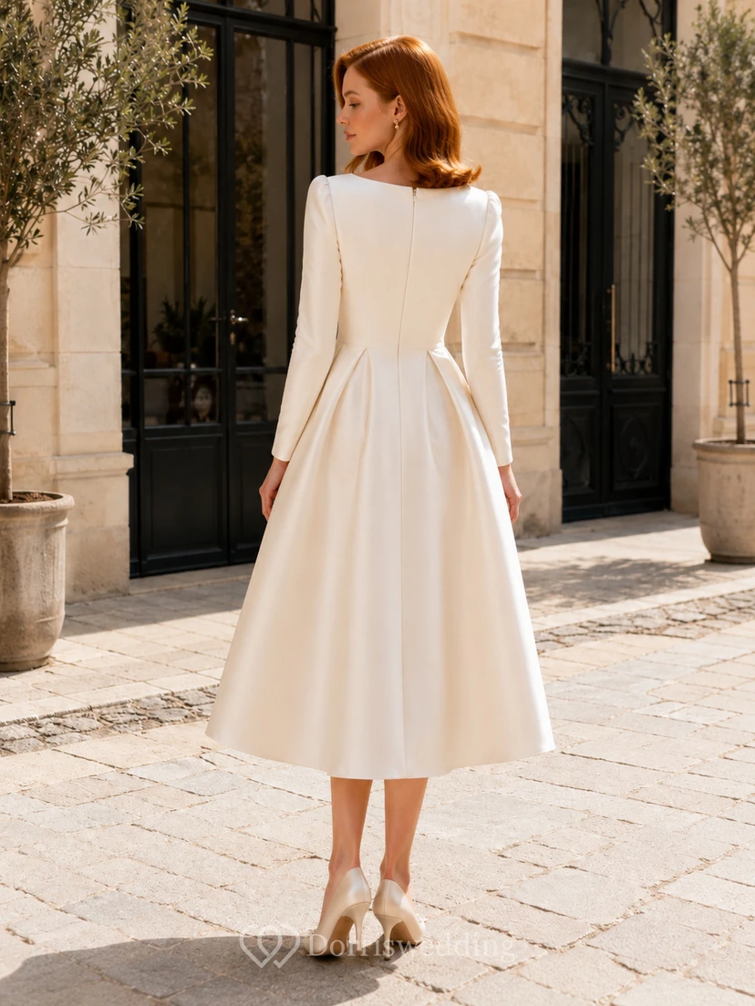 Vestido de novia civil midi de satén con cuello cuadrado y manga larga view 2