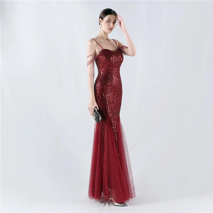 Création de perles, de sequins et de tulle pour une robe de soirée, spectacle, animateur, réunion annuelle view 4