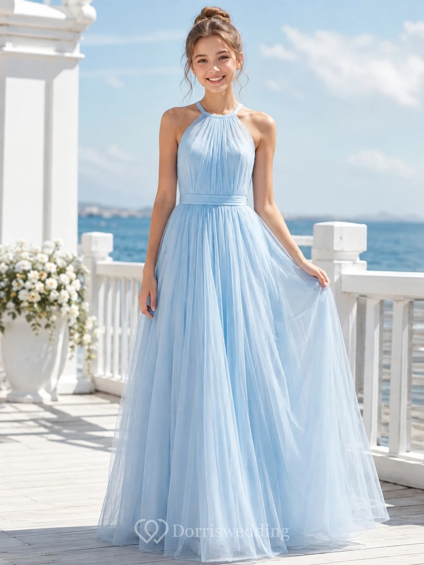 Vestido azul cielo para dama de honor juvenil, corte en A, escote halter, sin mangas.