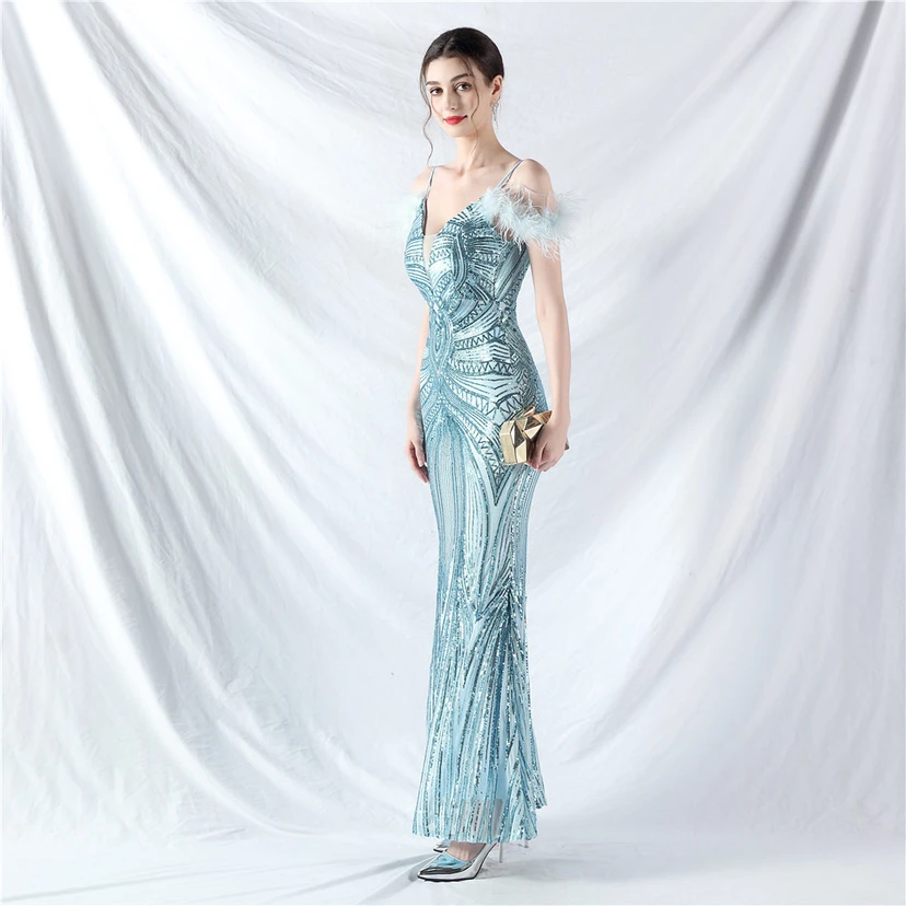 Vestido de noche con cuentas florales y plumas de avestruz elaboradas artesanalmente view 38