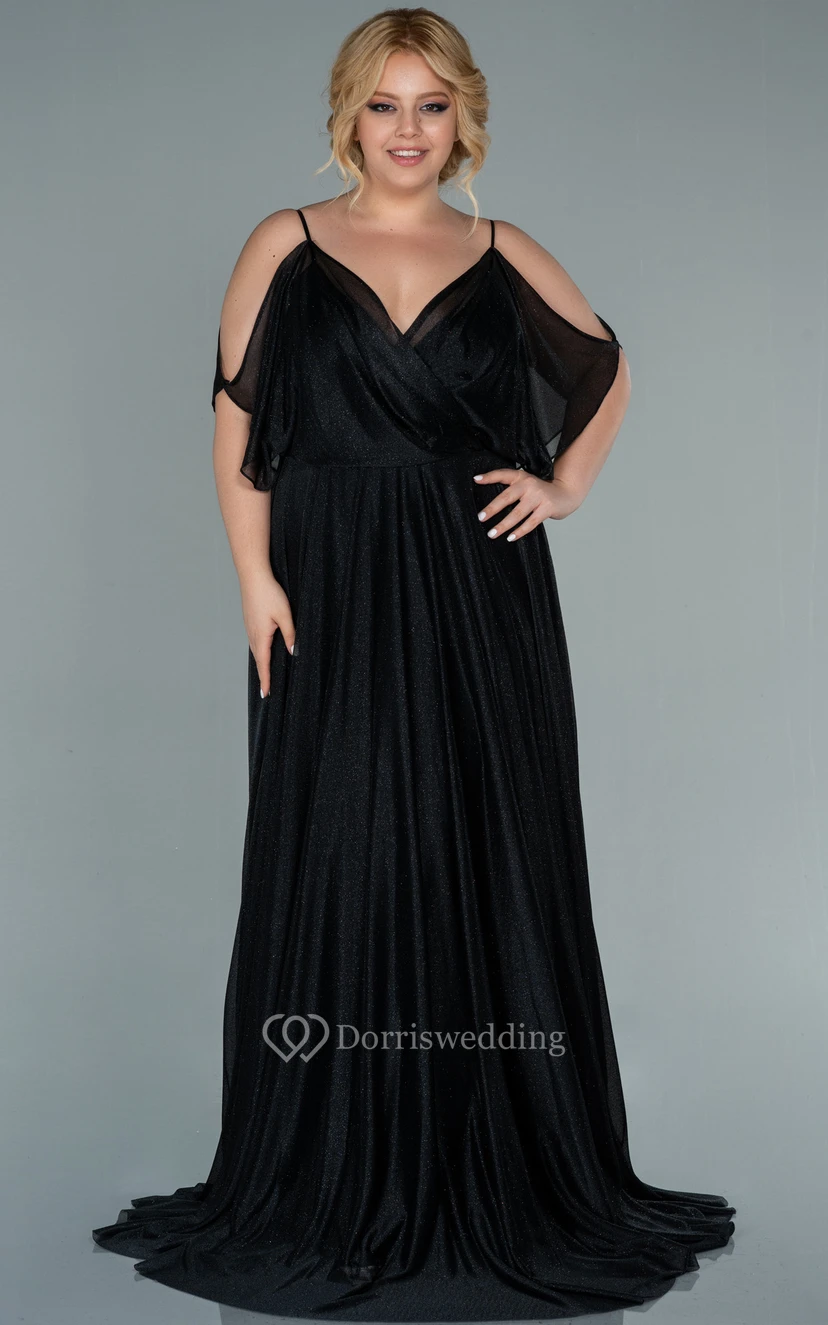 Robe de bal grande taille à sequins et bretelles spaghetti, plissée et décolletée en V, style empire, dos nu. view 5