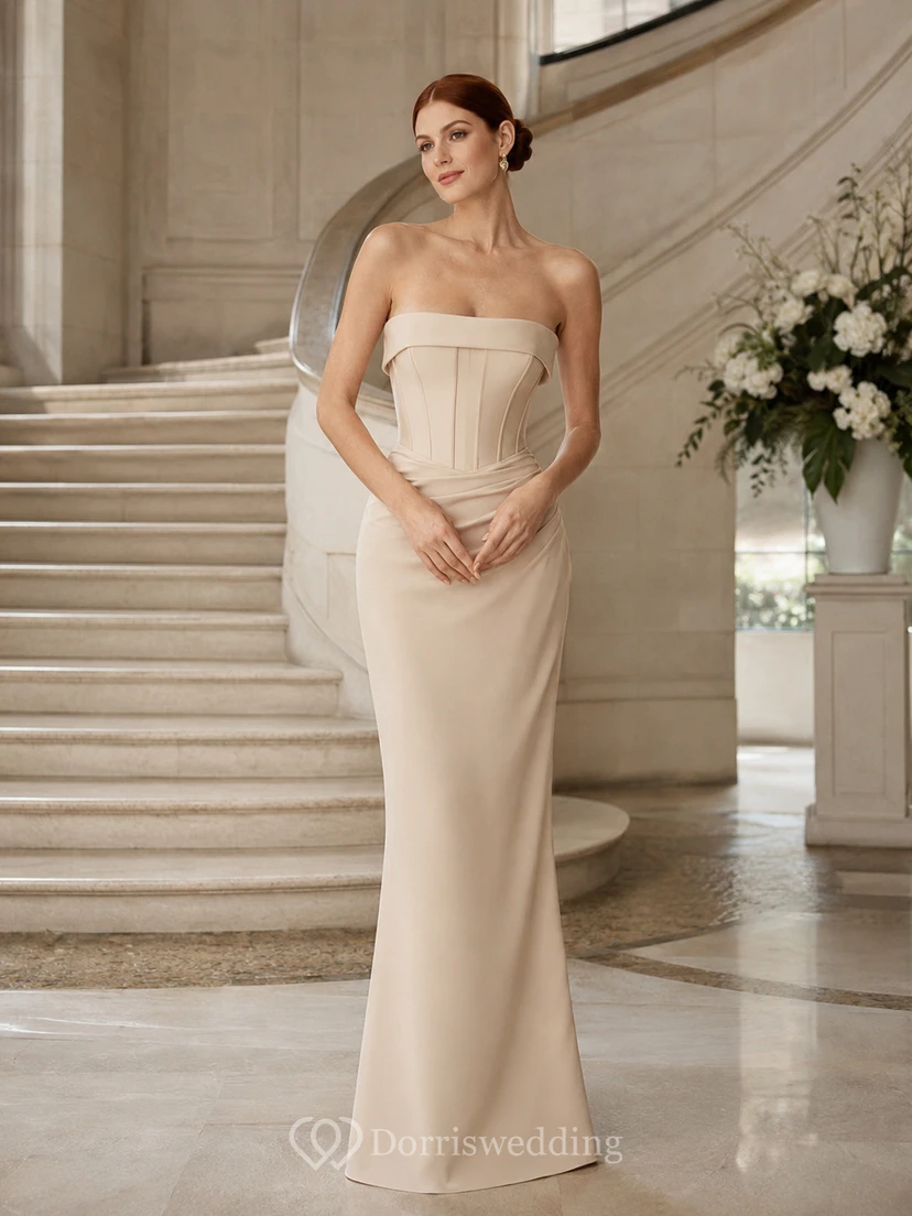 Robe de soirée simple, bustier, sans bretelles, couleur champagne, longueur colonne.