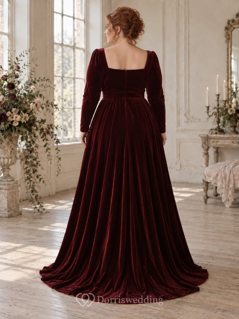 Plus Size Brautjungfernkleid aus bordeauxrotem Samt mit eckigem Ausschnitt, langen Ärmeln und Gothic-Flair, mit Schlitz view 2