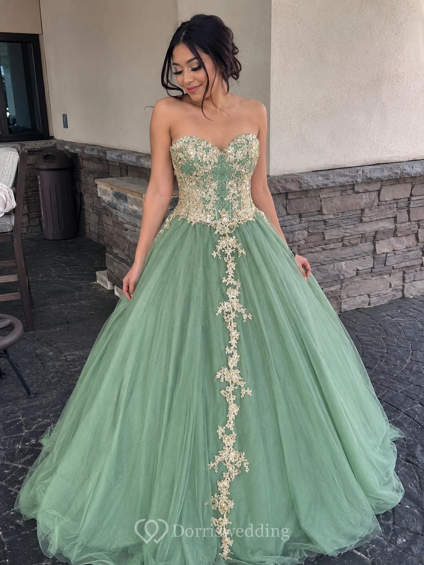 Langes Ballkleid mit Applikationen, Reißverschluss und Schnürung am Rücken aus Tüll und Spitze view 10