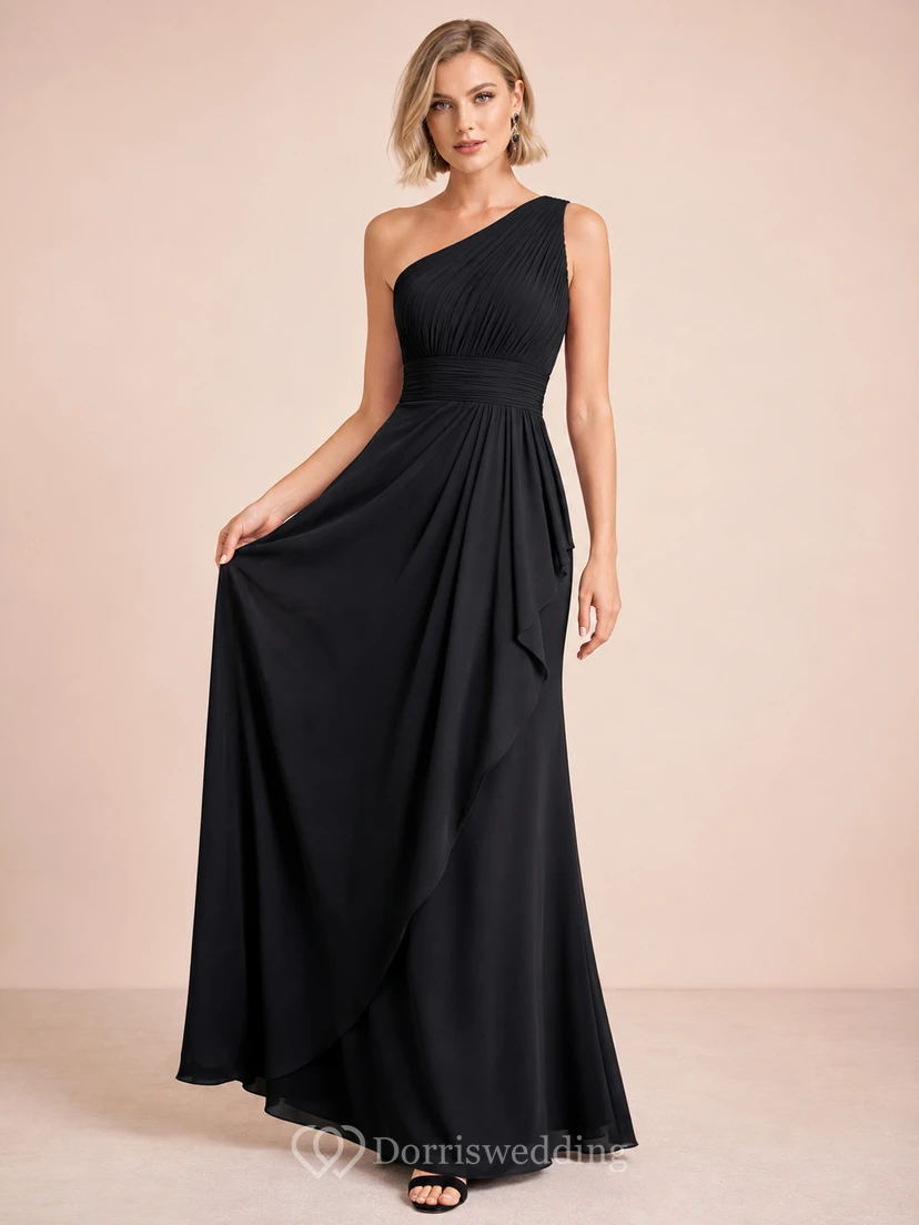 Vestido de noche formal moderno de gasa negra, asimétrico, plisado, de corte en A y largo hasta el suelo.