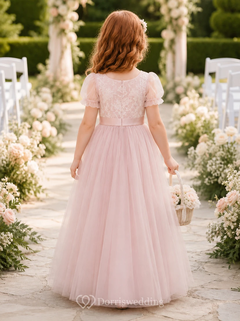 Vestido de niña de las flores, color rosa empolvado, tul, corte en A, escote redondo, largo midi, detalle de fajín. view 2
