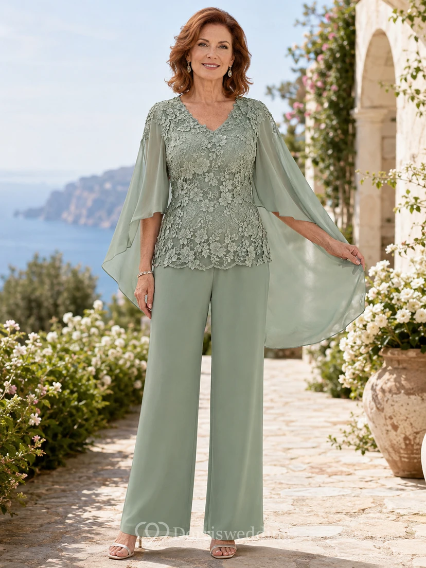 Romantischer, salbeigrüner Cape-Tunika-Hosenanzug mit Muschelsaum, weitem Bein, Dreiviertelärmeln und fließenden Chiffon-Seitenteilen – perfekt für die Mutter der Braut.